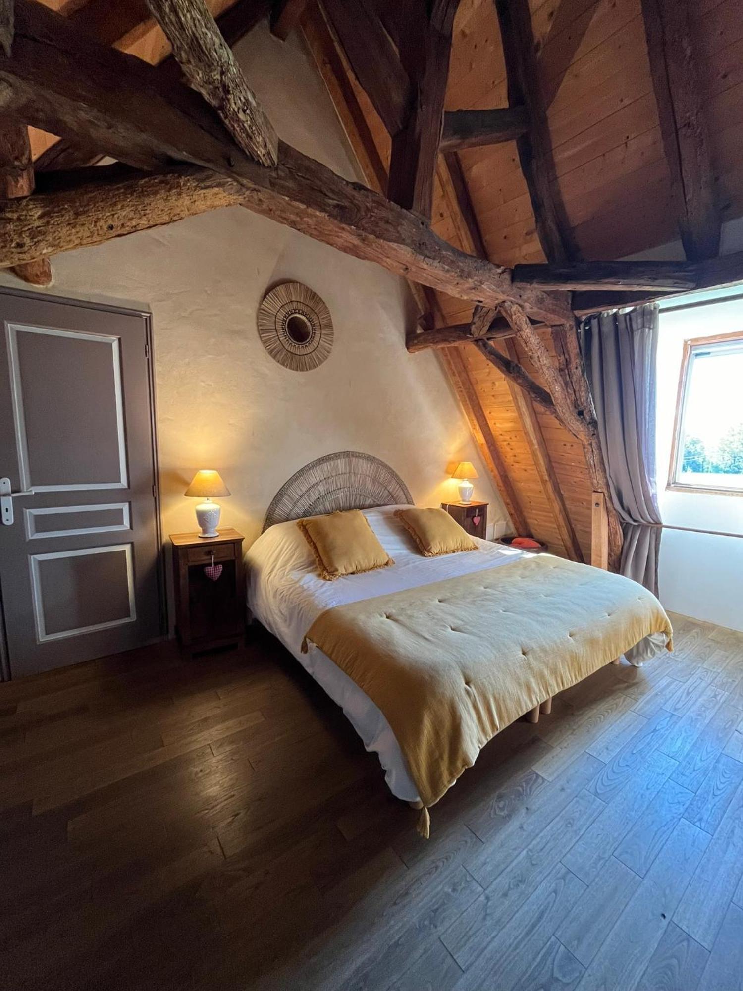 Chambre D'Hotes La Ferme De La Croix. Saint-Avit-Senieur ภายนอก รูปภาพ